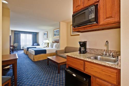 Holiday Inn Express Hotel & Suites Paragould, an IHG Hotel