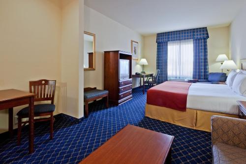 Holiday Inn Express Hotel & Suites Paragould, an IHG Hotel