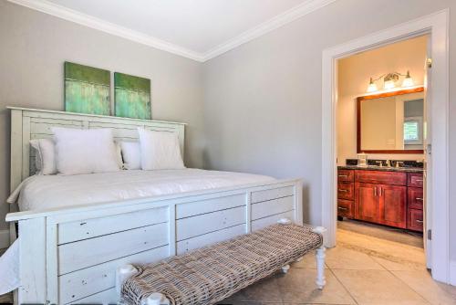 Home Near 30A Walk to Beach Shops and Bicycles! - image 9