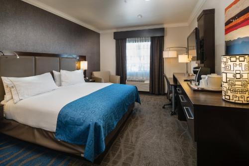 Holiday Inn Express & Suites Santa Clara, an IHG Hotel