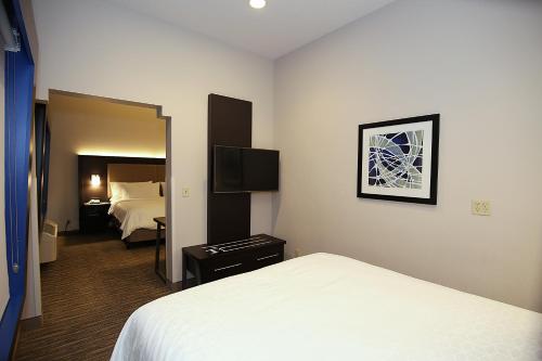 Holiday Inn Express Hotel & Suites Ashland, an IHG Hotel