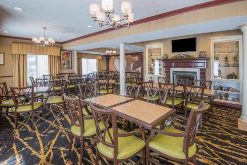 Holiday Inn Express & Suites - Sharon-Hermitage, an IHG Hotel