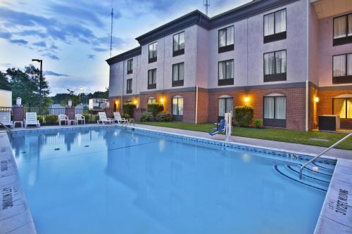 Holiday Inn Express Hotel and Suites Harrington - Dover Area By IHG - 수영장