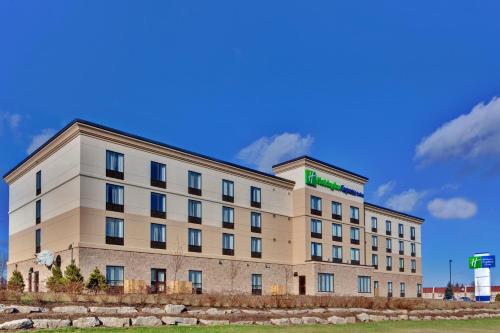 Holiday Inn Express Hotel & Suites Brockville, an IHG Hotel