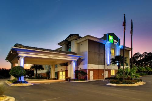 Holiday Inn Express Hotel & Suites Jacksonville North-Fernandina, an IHG Hotel