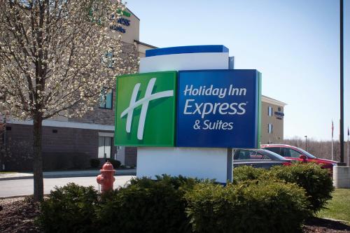 Holiday Inn Express & Suites Youngstown West I 80, an IHG Hotel