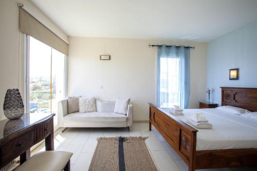 Villa with Sea View image 3