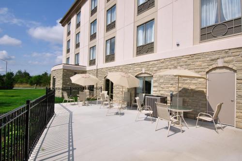 Holiday Inn Express Hotel & Suites Ottawa Airport