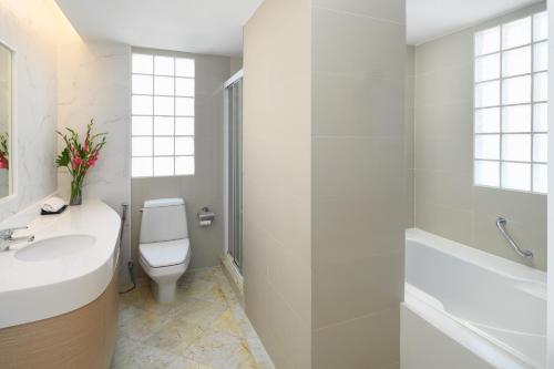 room detail thumbnail 2