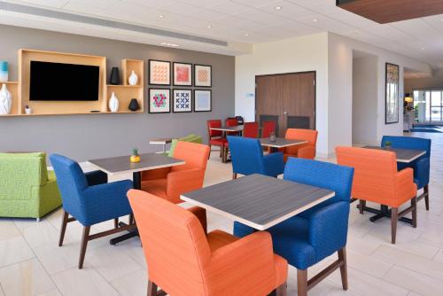 Holiday Inn Express & Suites Trinity an IHG Hotel - image 4