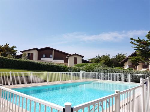 Réf 272,Seignosse océan, Villa Patio à 150m de la plage, avec place de parking et piscine commune , 4 personnes