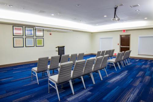 Holiday Inn Express Seguin By IHG - 회의실/연회장