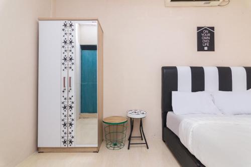 OYO Life 2579 Kost Anggun 2