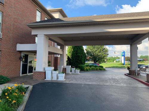 Holiday Inn Express Fairfield, an IHG Hotel