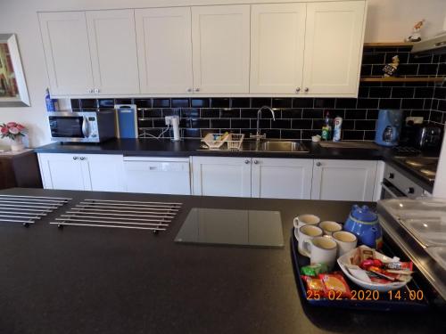 Oakdene Apartments - image 3