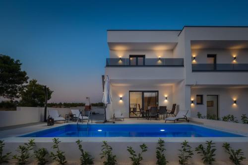 Villa Nadija with heated pool