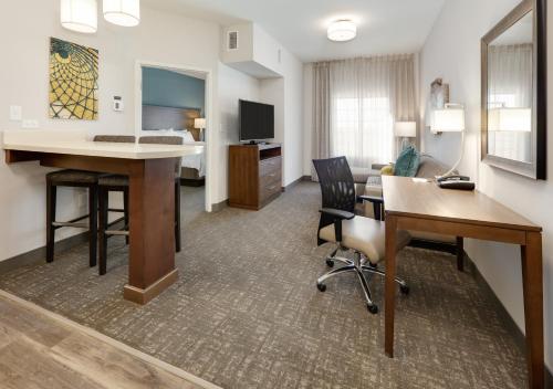 Staybridge Suites Oklahoma City - Downtown By IHG - image 4