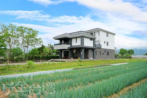 Chu V B&B – Yuanshan, WV