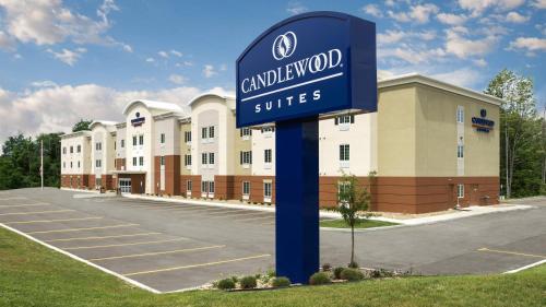 . Candlewood Suites Grove City - Outlet Center by IHG