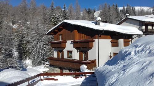  Appartamento Edelweiss, Pension in Madesimo bei Prestone