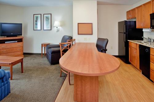 Candlewood Suites Colonial Heights - Fort Lee, an IHG Hotel