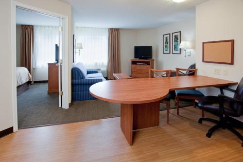 Candlewood Suites Colonial Heights - Fort Lee