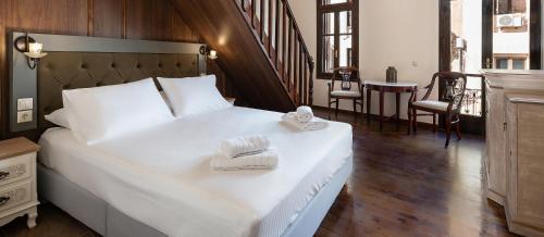 Old Town Suites - image 4