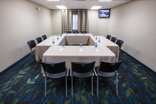 Candlewood Suites New Braunfels an IHG Hotel - image 5