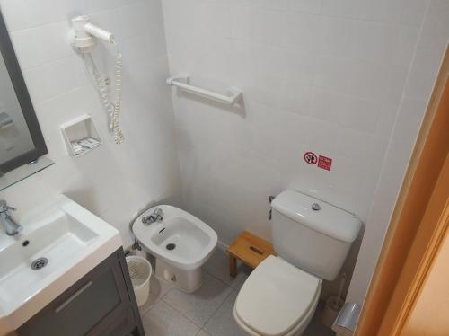 ห้องน้ำ, Hostal Restaurante Irunako in บิลาเฟรีย