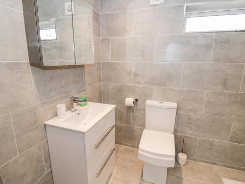 Beechnut Cottage - image 12
