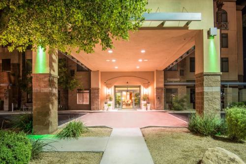 Holiday Inn & Suites Goodyear - West Phoenix Area, an IHG Hotel