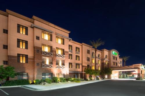 Holiday Inn & Suites Goodyear - West Phoenix Area, an IHG Hotel