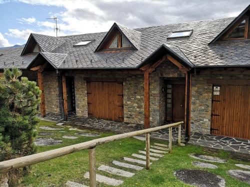  Espaciosa casa adosada en Ger in 17539 Ger