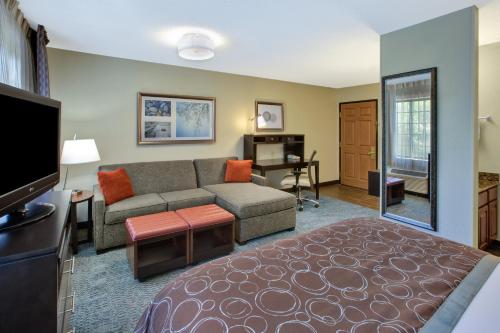 Staybridge Suites Louisville - East, an IHG Hotel