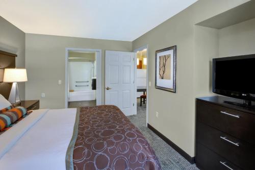 Staybridge Suites Louisville - East, an IHG Hotel