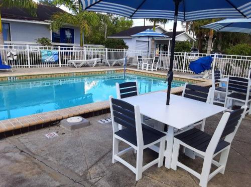 Úszómedence, The Inn At LaBelle Yacht Club in Labelle (FL)