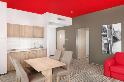 Park Inn By Radisson Budapest - main image
