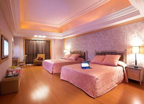 Guestroom, Zhi Baishan Motel in Miaoli