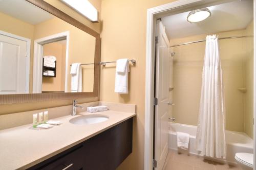 Staybridge Suites Tomball, an IHG Hotel