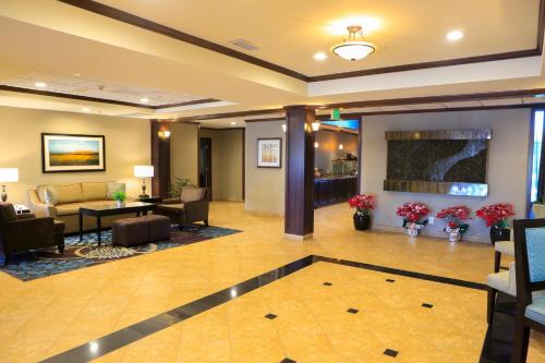 Exterior view, Staybridge Suites Silicon Valley - Milpitas By IHG in Milpitas (CA)