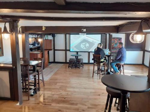Pub/Lounge, The Bear Inn and Burwash Motel in Burwash