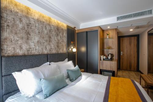 Kayhan City Hotel - image 13