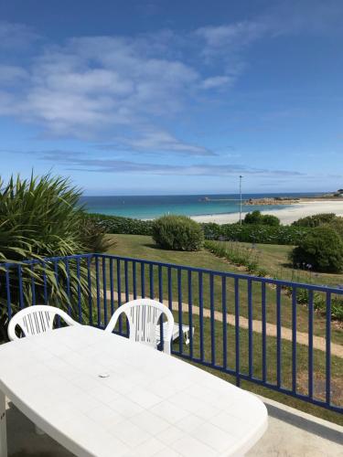 Duplex piscine et vue mer