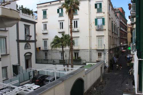Residence Appartamenti Santa Teresa a Chiaia - image 7