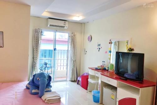 loire valley lodges hotel la duporterie esvres france fr 37320 malibu village avenue les hauts de