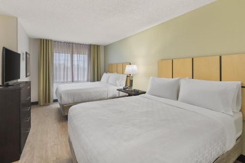 Candlewood Suites Charlotte - Arrowood