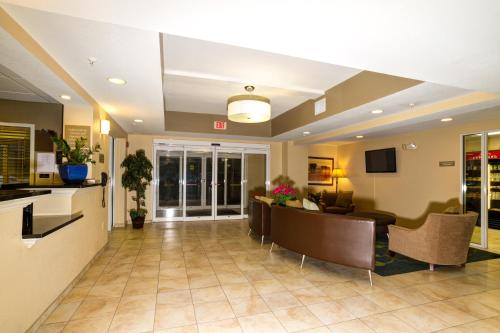Candlewood Suites Fort Myers Interstate 75 an IHG Hotel - image 14
