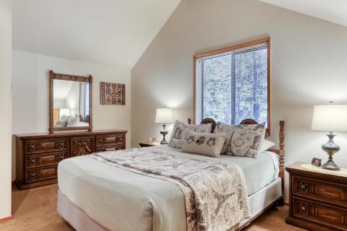 7 Hare Lane - image 3