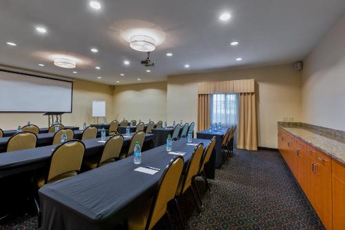 Candlewood Suites Decatur Medical Center by IHG in Decatur, USA