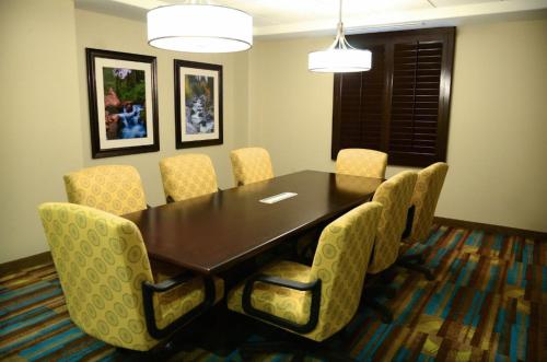 Candlewood Suites Denver Northeast - Brighton By IHG - 회의실/연회장